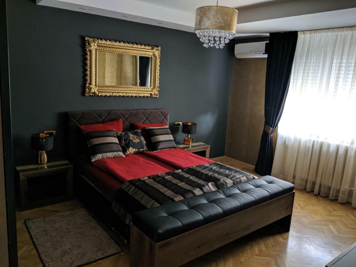 Golden Mirror Apartment Újvidék Kültér fotó